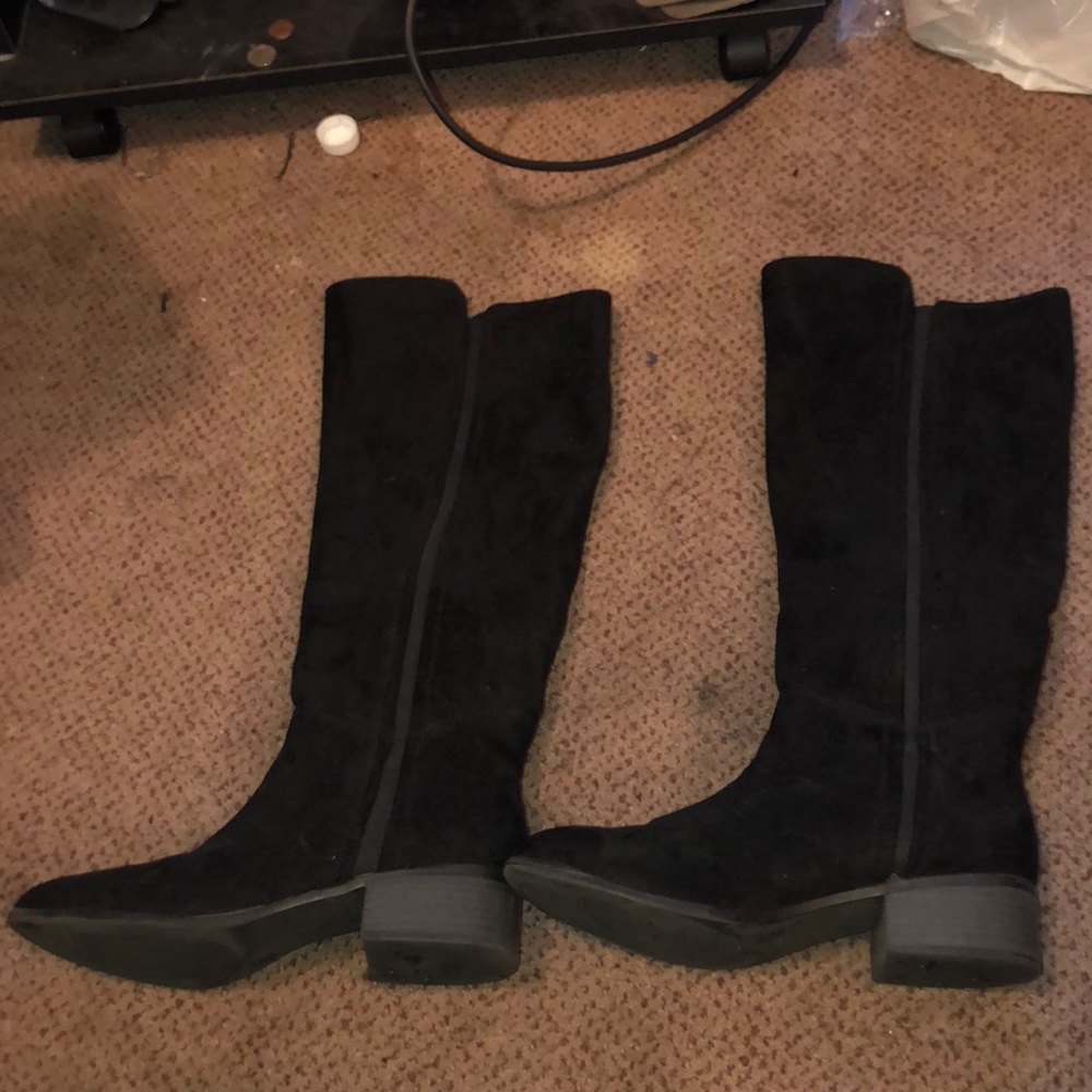Black boots